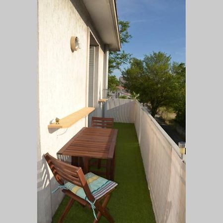 Appartement lumineux et calme avec terrasse Avignon Extérieur photo